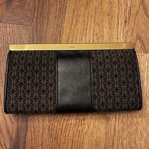 Fossil women’s wallet
